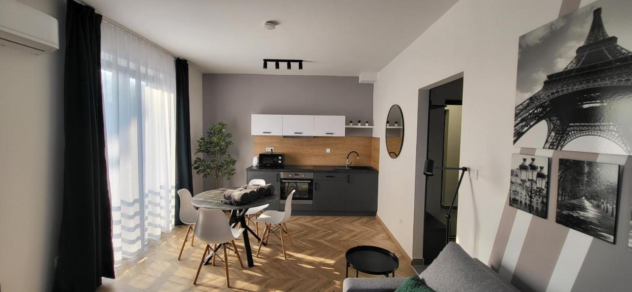 Dotis Apartman Tata Eksteriør billede