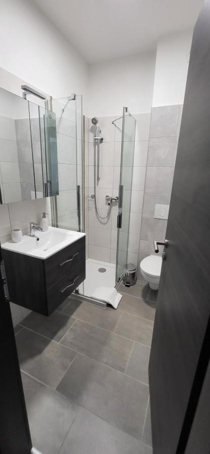 Dotis Apartman Tata Eksteriør billede
